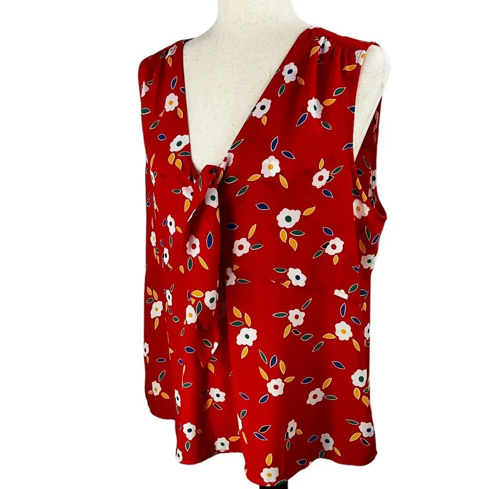 Like new CABI Tied Up Red Floral Sleeveless Blouse Size Large